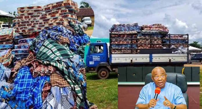 Hope Uzodimma donates Relief Material to Flood Victims at Egbema and Oguta Hope Uzodimma donates Relief Material to Flood Victims at Egbema and Oguta
