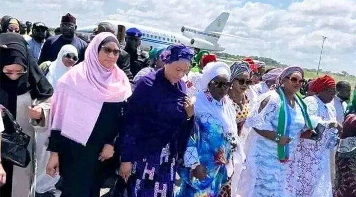 Oluremi Tinubu and Shetimma Wife Aboard NAF Jet Sen Oluremi Tinubu and Vice Presidential candidate Hajiya Nana Shettima arrived Makurdi, Capital of Benue State