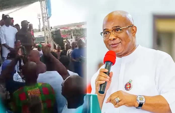 Hope Uzodimma with PDP Members that defected to APC in Imo State