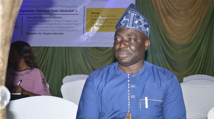 Dr Akinyemi Fadiyimu Dr Akinyemi Fadiyimu