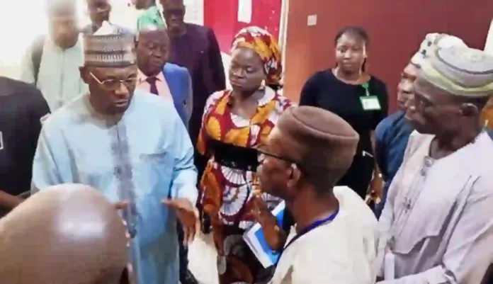 Protesters in Ondo Meed INEC Chairman Protesters in Ondo Meed INEC Chairman