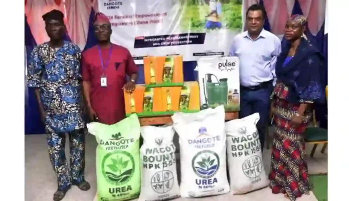 Dangote Cement Ibese Donates Agric Inputs