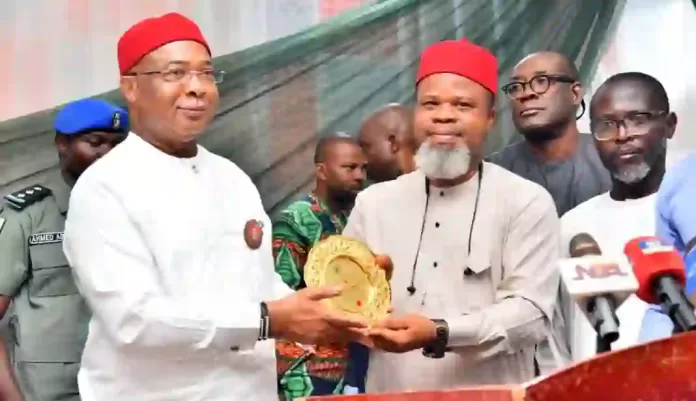 Governor Hope Uzodimma of Imo State receives the NUJ Grand Patron Award