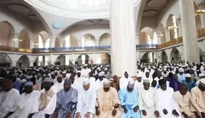Northern Muslims Praying