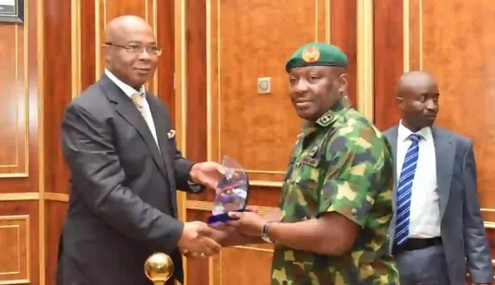 Uzodimma and GOC 82 Division Uzodimma and GOC 82 Division