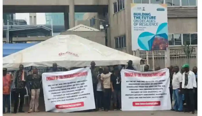 EX-Soldiers Protesting