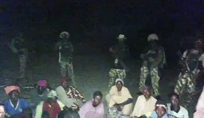 Soliders recued 12 Teenage Girls in Boko Haram