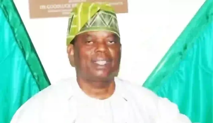 , Chief Seinde Arogbofa