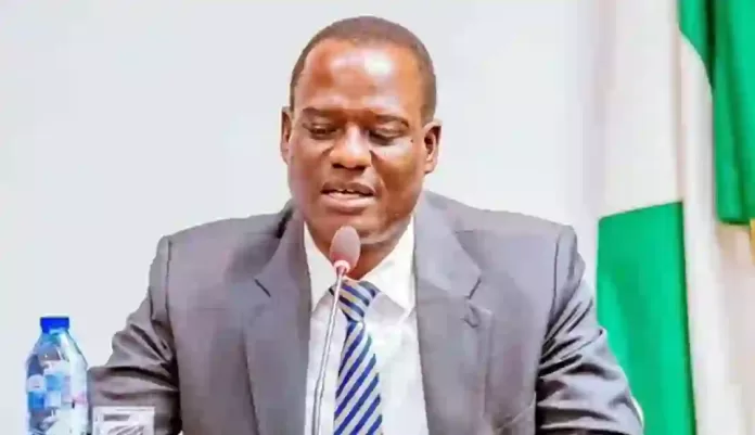 Taiwo Oyedele Taiwo Oyedele