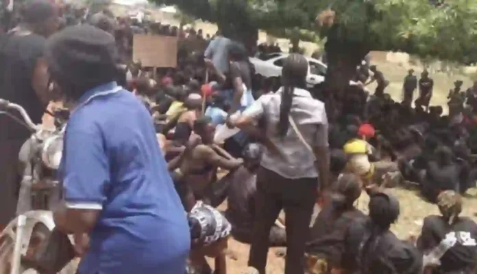 Plateau Women protest removal of mornach