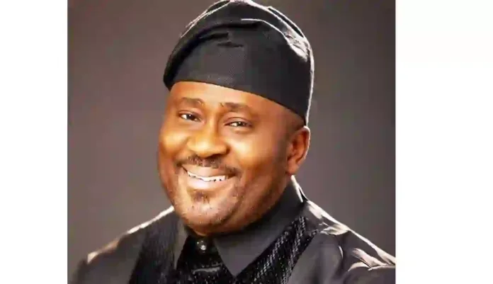 Desmond Elliot Desmond Elliot
