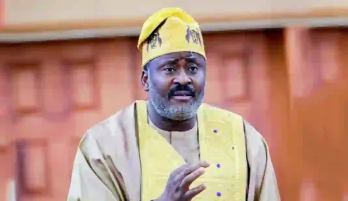 Desmond Elliot Desmond Elliot