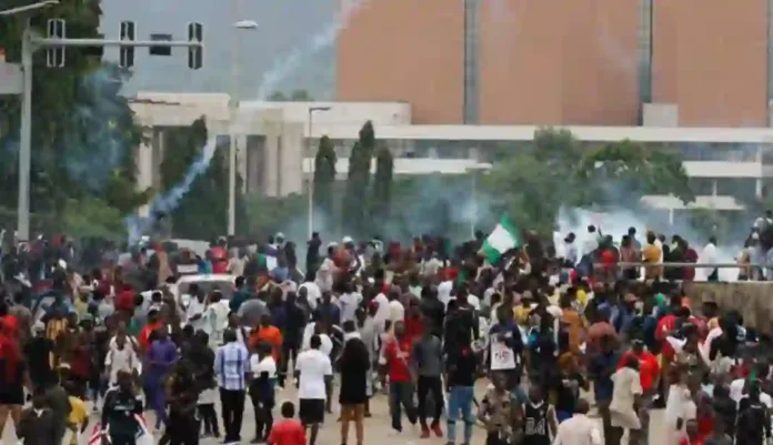 Protesters Storm Fed Court in Abuja