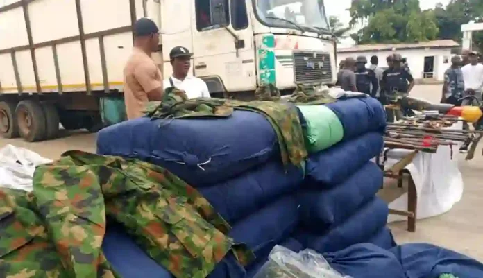 Truck Carrying Soldiers uniform Truck Carrying Soldiers uniform